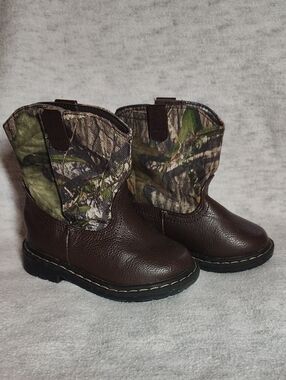 Garanimals Brown Leather-Look & Green Camouflage Pull-On Kids Boots
